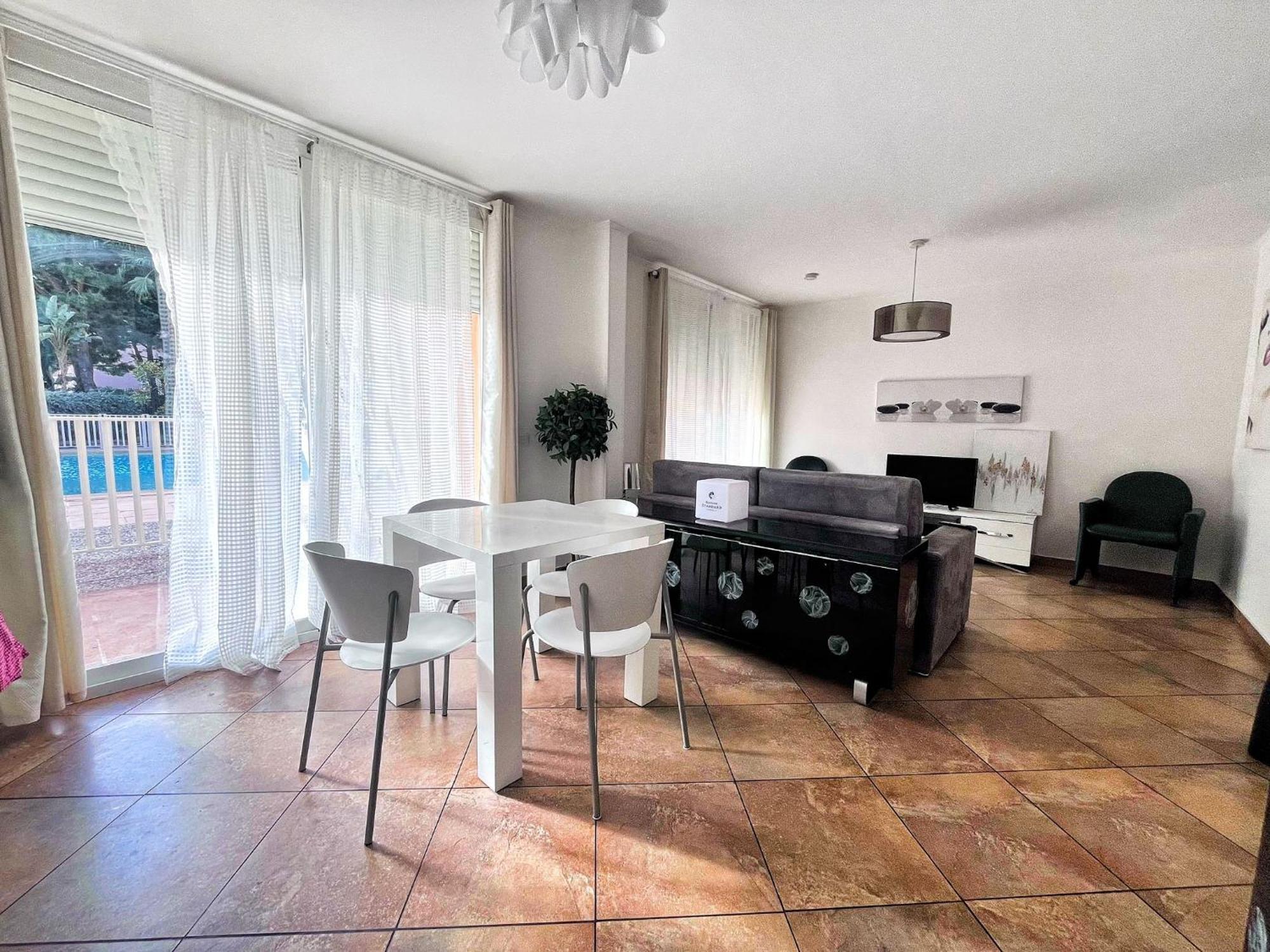 Direct Monaco 2 Pieces Devant Piscine Beausoleil Eksteriør bilde